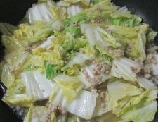 鶏ひき肉の白菜麻婆　調理④
