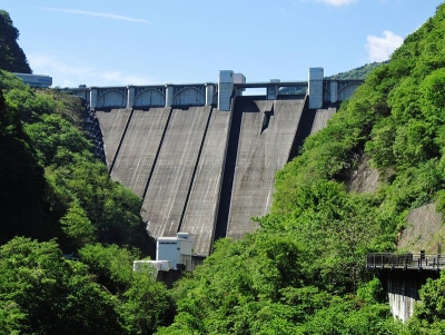800px-Urayama_Dam.jpg